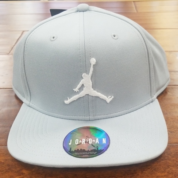gray jordan hat
